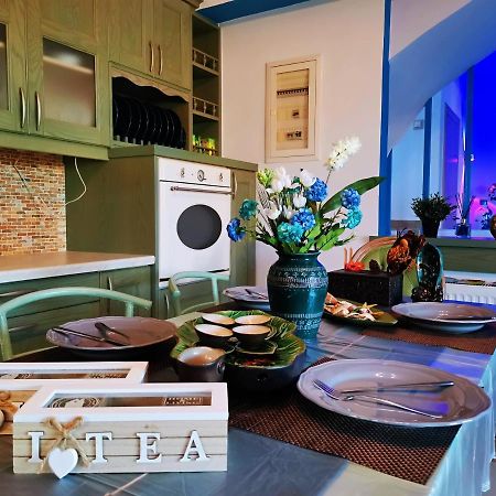 Sicci Villa Near The Airport & Sea Atenas Exterior foto